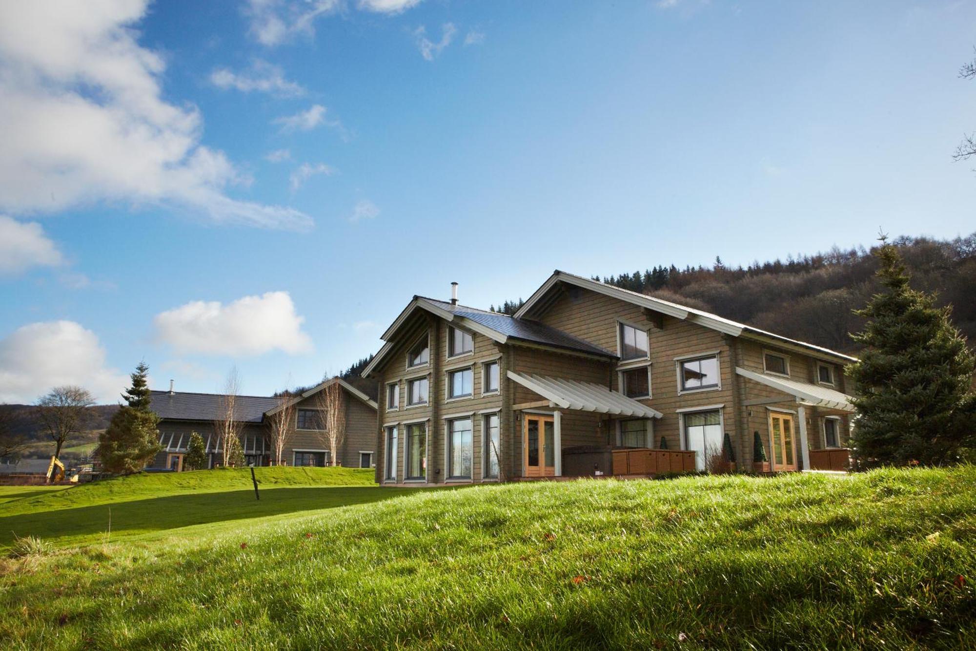 Hunter Lodges By Celtic Manor Newport  Extérieur photo