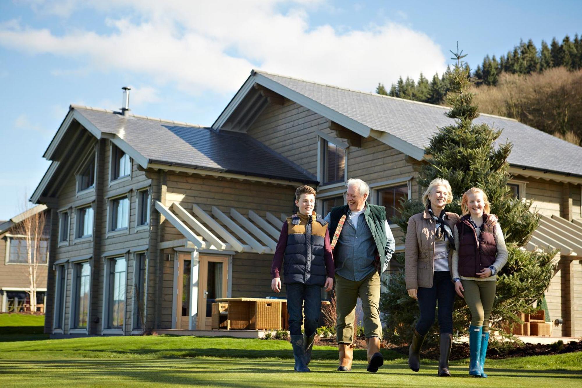 Hunter Lodges By Celtic Manor Newport  Extérieur photo