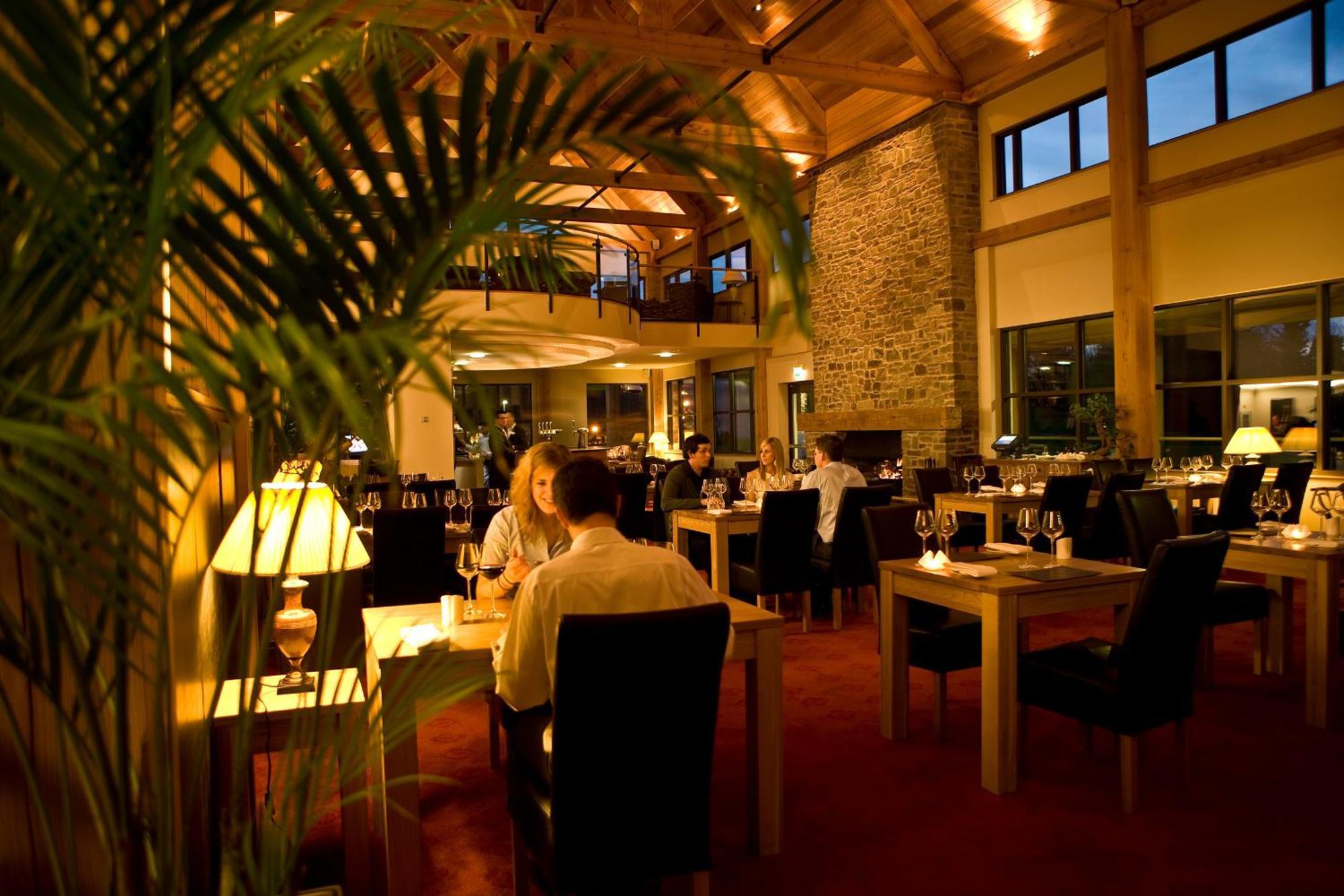 Hunter Lodges By Celtic Manor Newport  Extérieur photo