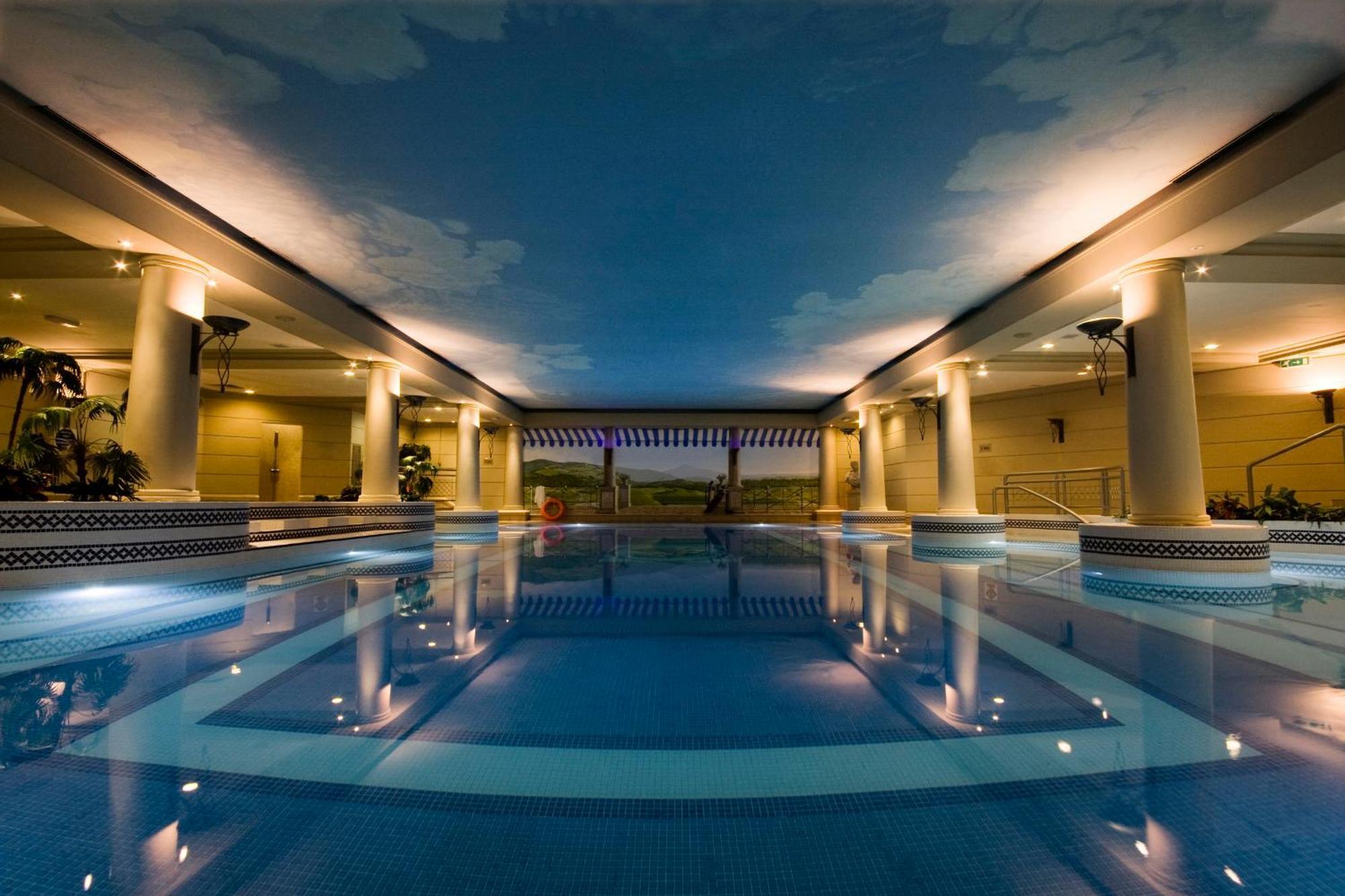 Hunter Lodges By Celtic Manor Newport  Extérieur photo