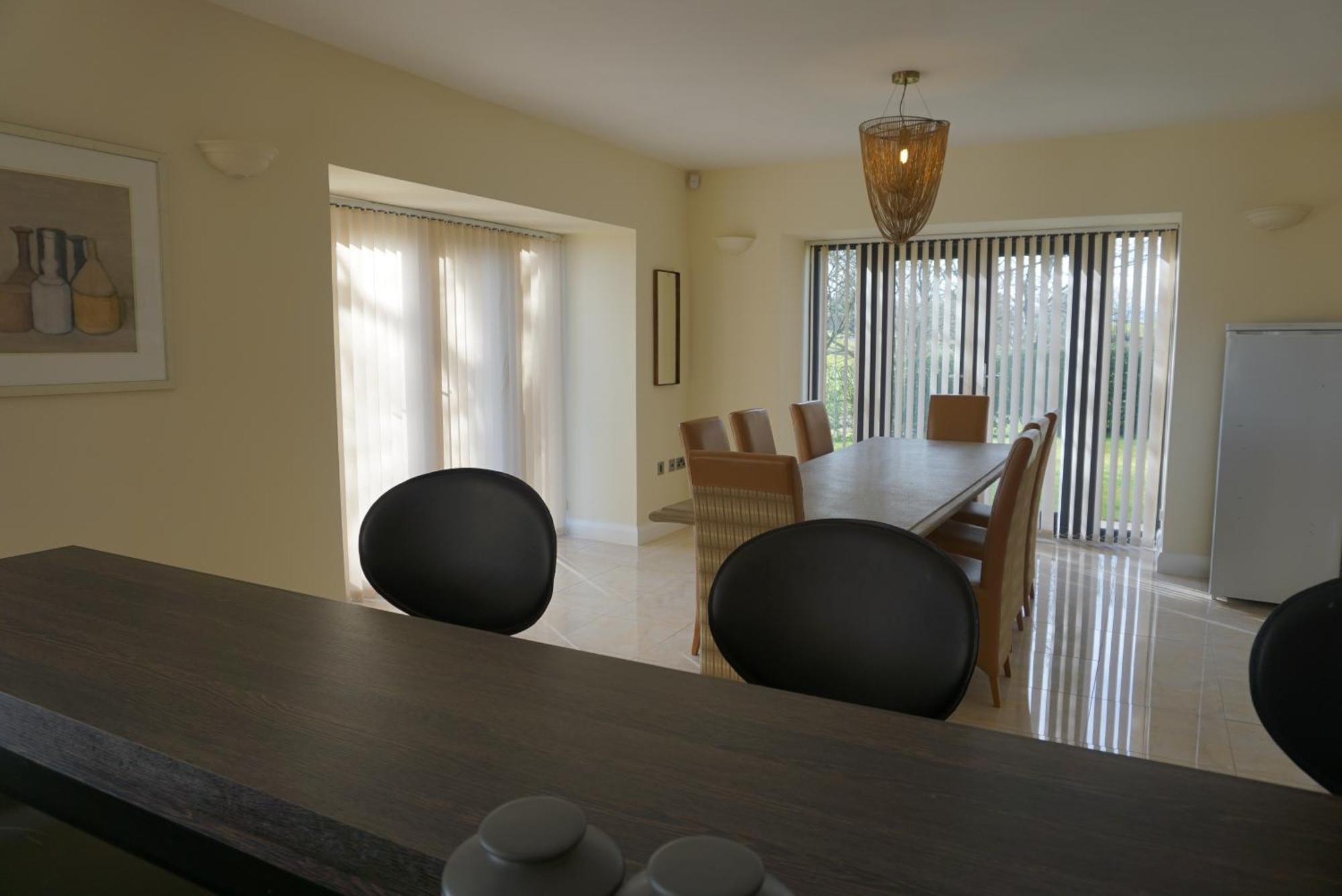 Hunter Lodges By Celtic Manor Newport  Extérieur photo