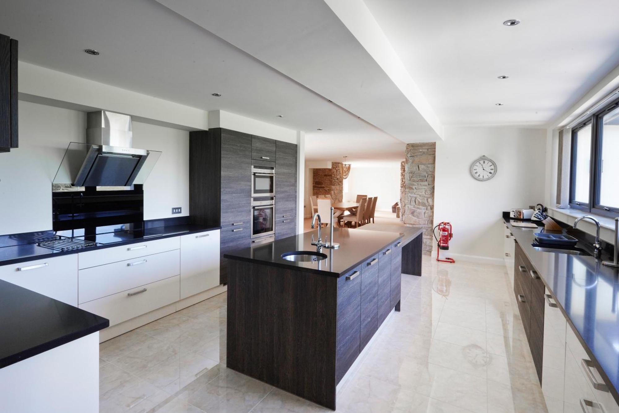 Hunter Lodges By Celtic Manor Newport  Extérieur photo